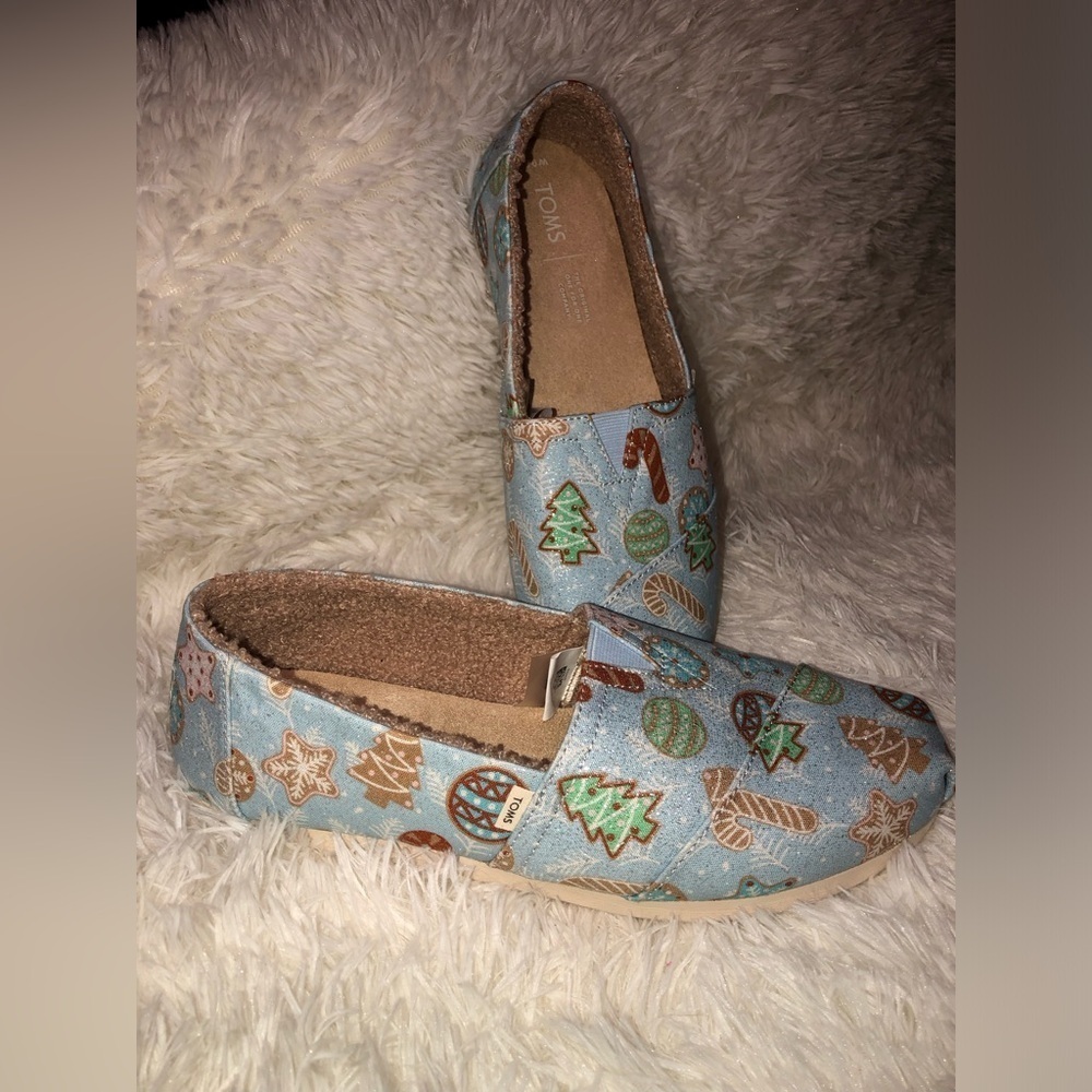 TOMS Light Blue Festive Holiday Slip-Ons size 9.5 - Picture 5 of 12